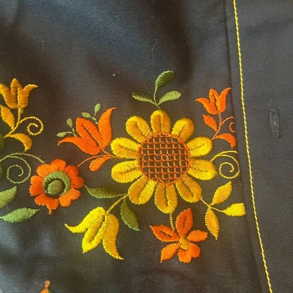 Rustica St Gallen Black Embroidered Sunflower Jacket Size 42 Swiss Floral Trim - Picture 4 of 9